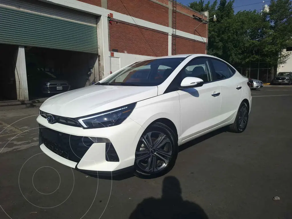 foto Hyundai HB20 Sedán GLS Aut usado (2025) color Blanco precio $407,000