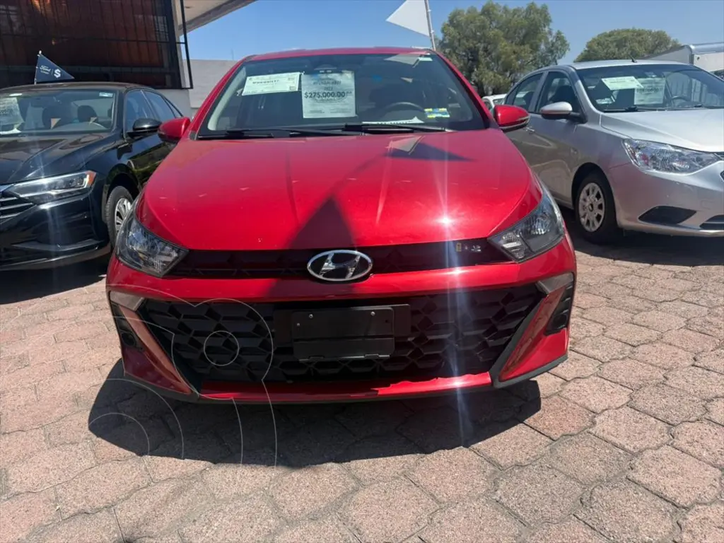 foto Hyundai HB20 Sedán GL usado (2023) color Rojo precio $275,000