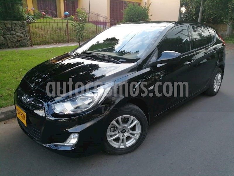 foto Hyundai i25 1.4 usado