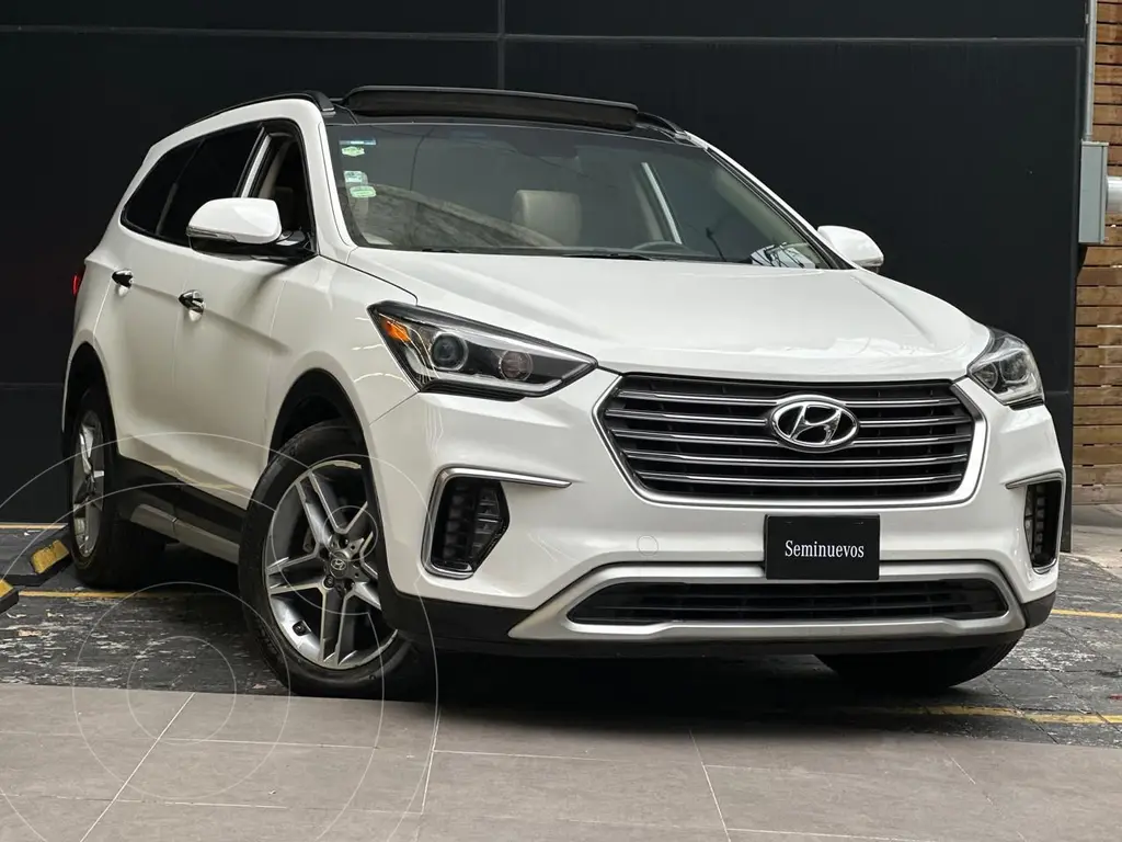 foto Hyundai Santa Fe V6 Limited Tech usado (2018) color Blanco precio $330,000