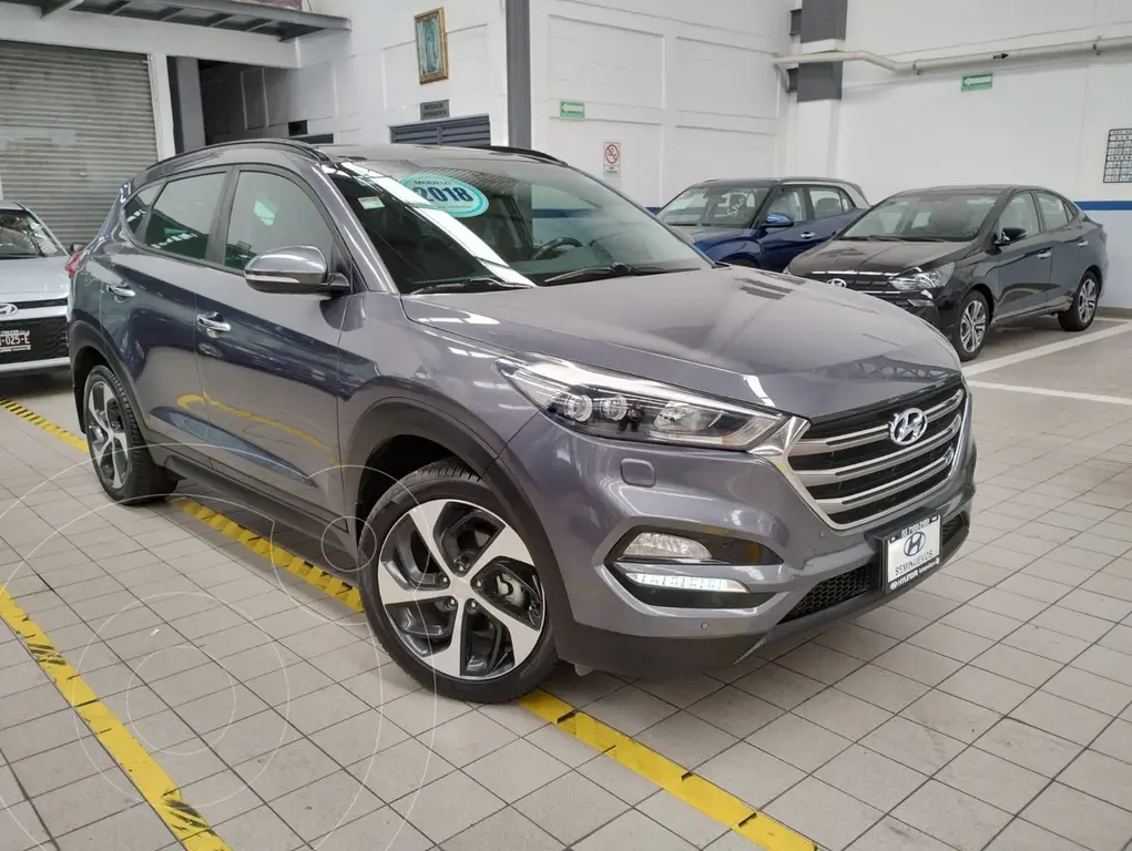 Hyundai Tucson Limited Tech usado (2018) color Gris precio $380,000