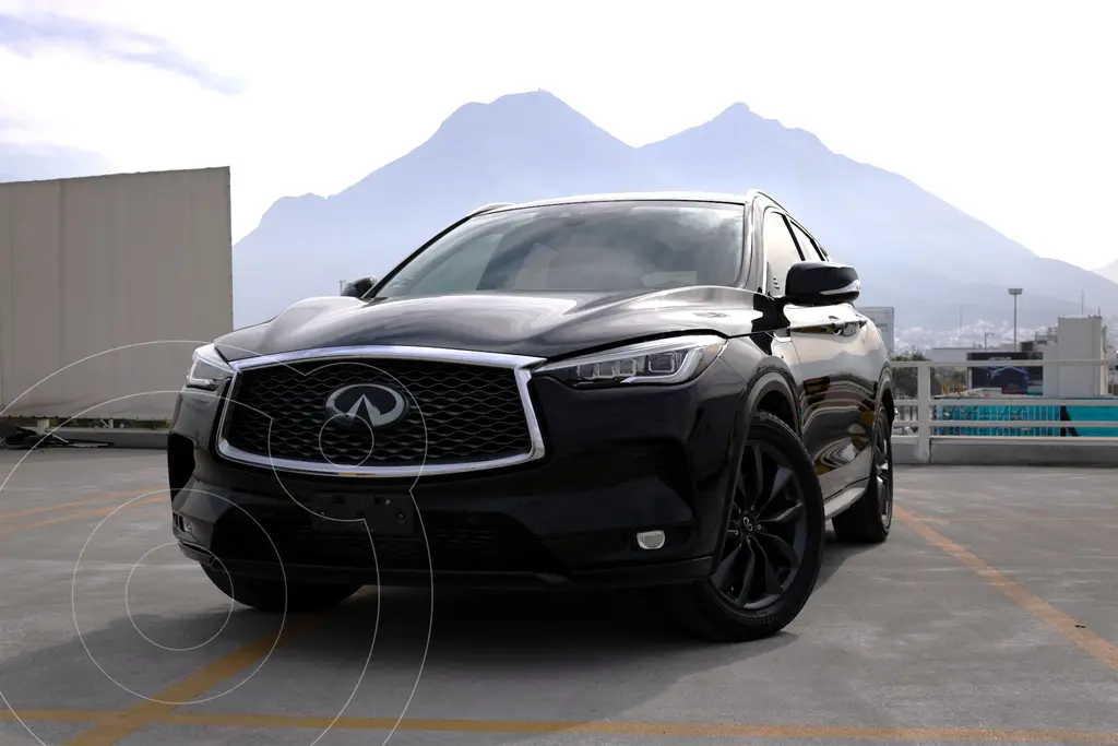 foto Infiniti QX50 Essential usado (2020) color Negro precio $590,000