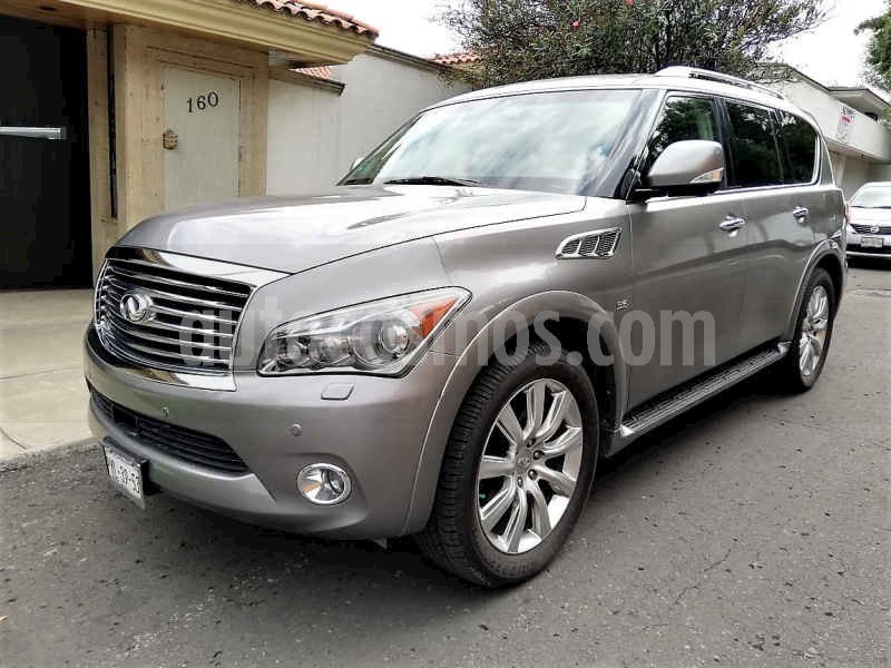 foto Infiniti QX80 56 8 Pasajeros usado