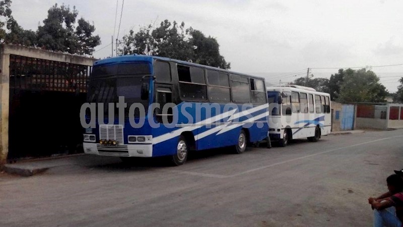 foto Iveco Turbodaily 59.12 L4 2.5i usado