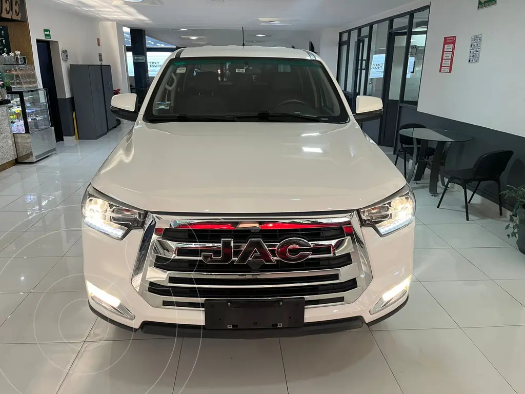 foto JAC Frison T8 2.0L Diésel 4x4 usado (2023) color Blanco precio $295,000