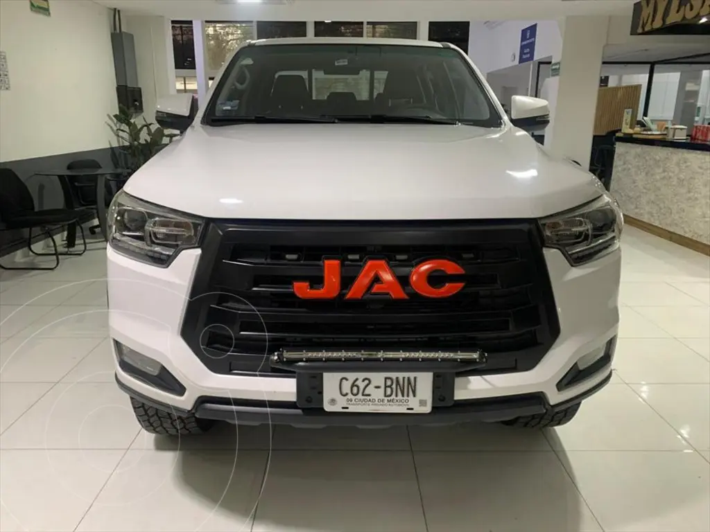 foto JAC Frison T8 MT usado (2024) color Blanco precio $375,000