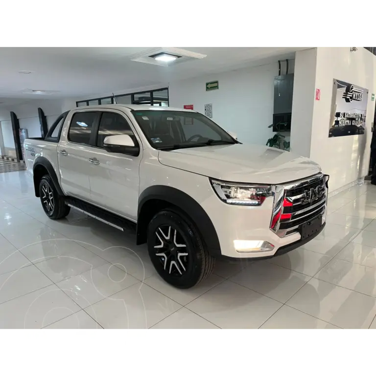 foto JAC Frison T8 2.0L Diésel 4x4 usado (2023) color Blanco precio $298,000
