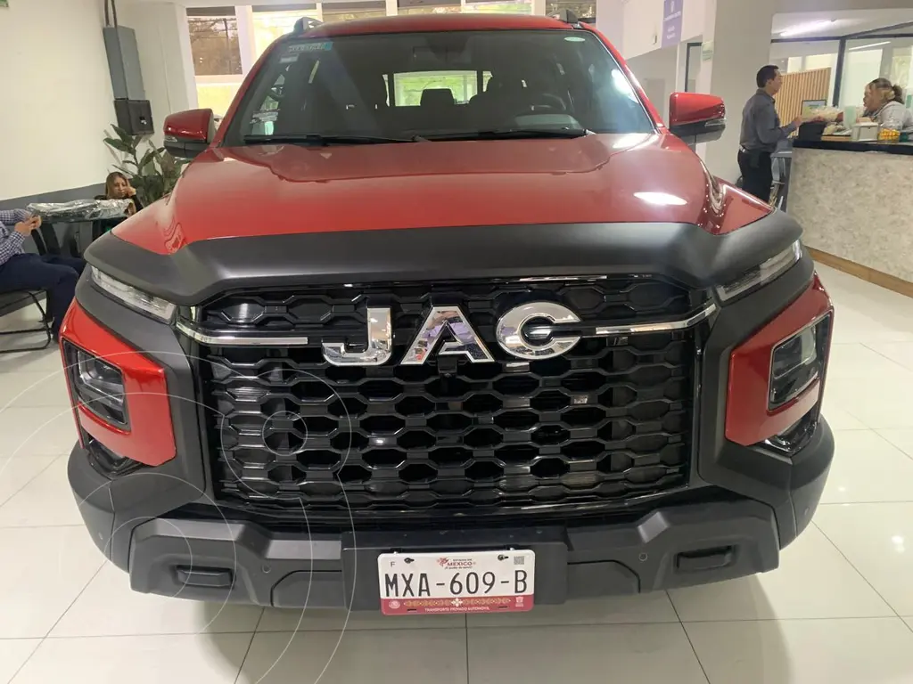 foto JAC Frison T9 4x4 usado (2025) color Rojo precio $565,000