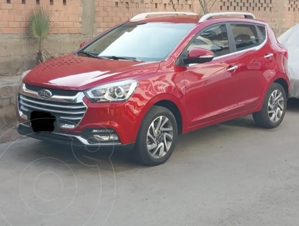 JAC S2 1 5 Comfort Usado 2020 Color Rojo Precio U s12 000 jac-s2-1-5-comfort-usado-2020-color-rojo-precio-u-s12-000