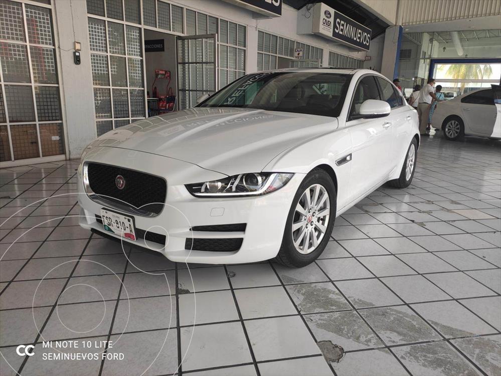 foto Jaguar XE XE PURE TECH L4/2.0/T AUT usado (2016) color Blanco precio $435,000