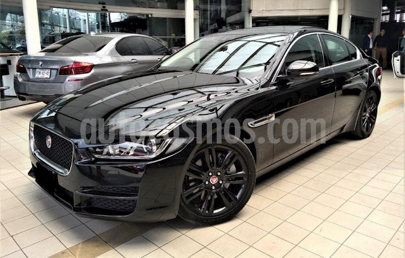 foto Jaguar XE Prestige usado