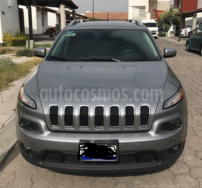 foto Jeep Cherokee Latitude usado