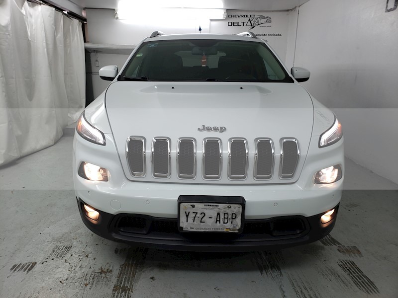 foto Jeep Cherokee Latitude usado