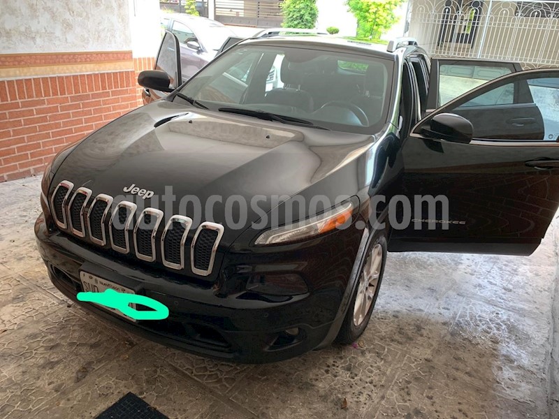 foto Jeep Cherokee Latitude usado