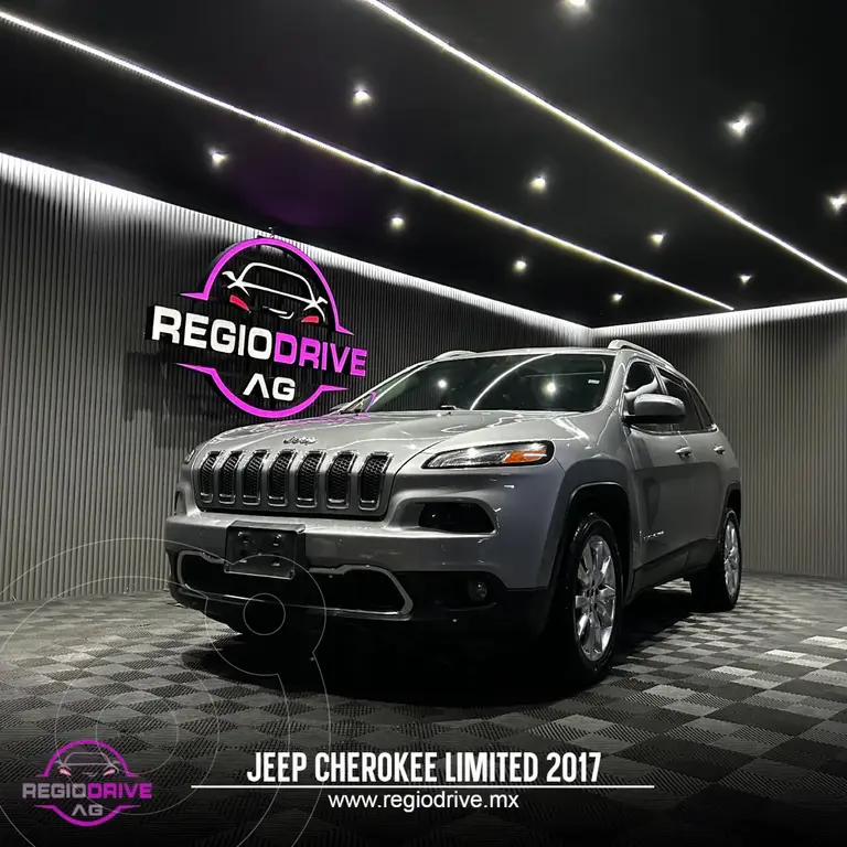 foto Jeep Cherokee Limited usado (2017) color Gris precio $284,900