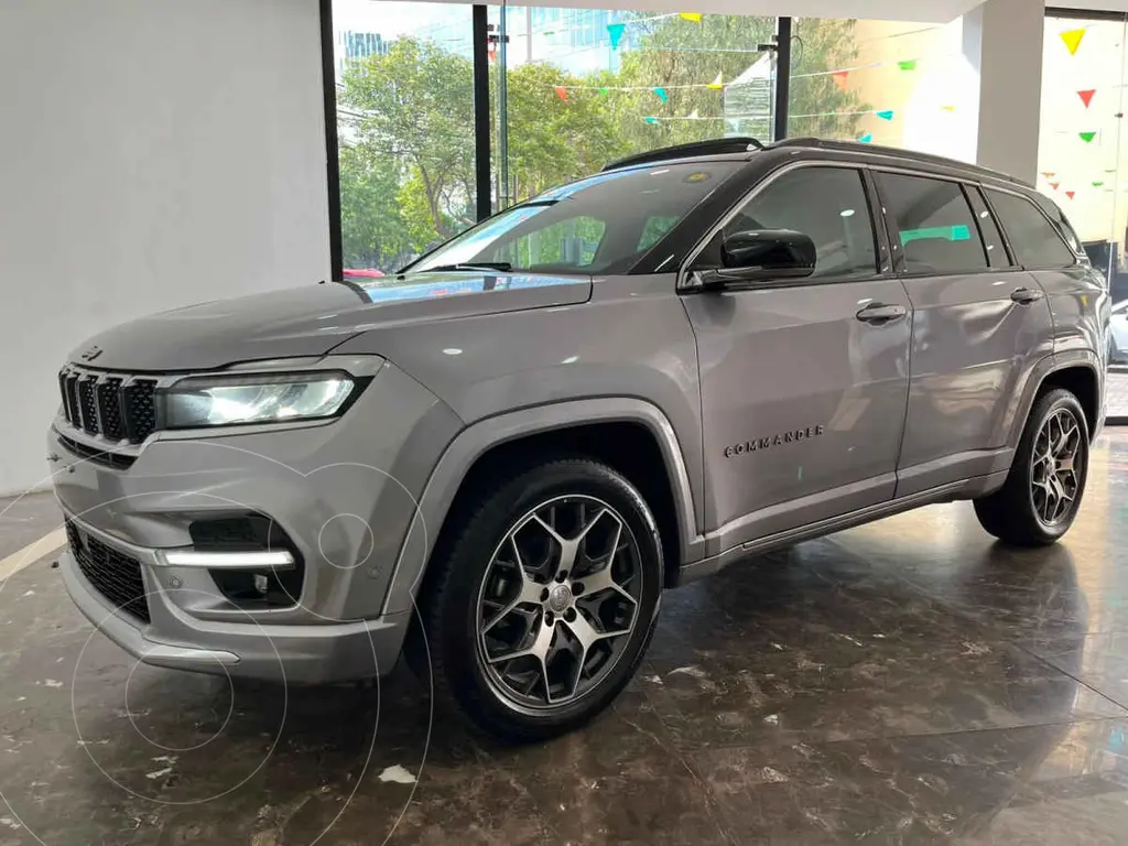 Jeep commander overland (2025)