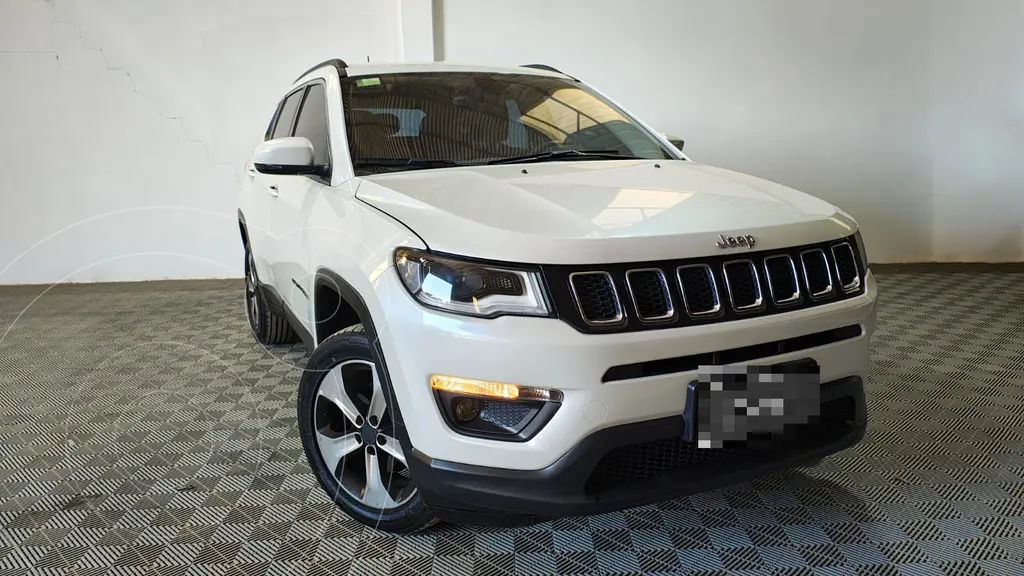 foto Jeep Compass 2.4 4x2 Longitude Aut usado (2018) color Blanco precio $27.930.000