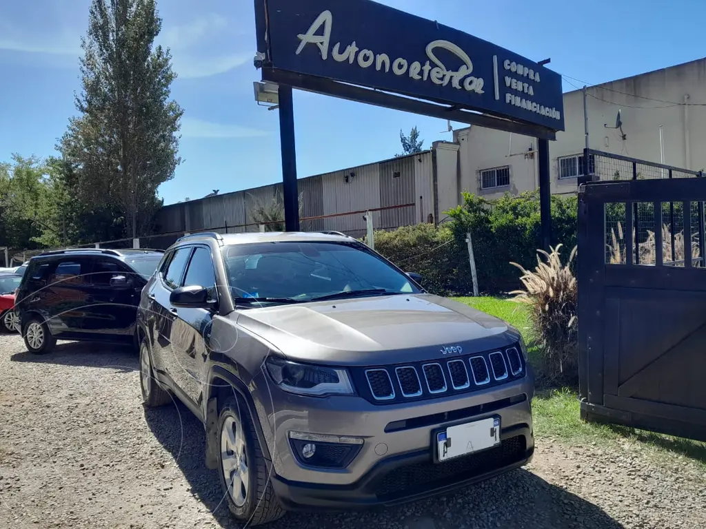 Jeep Compass COMPASS 2.4 SPORT 4X2 MT6 usado (2018) color Gris precio us22.000