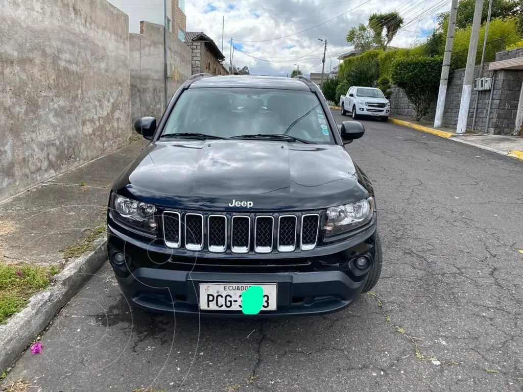 Jeep Compass 2.0L 4x2 usado (2014) color Negro precio us17.000