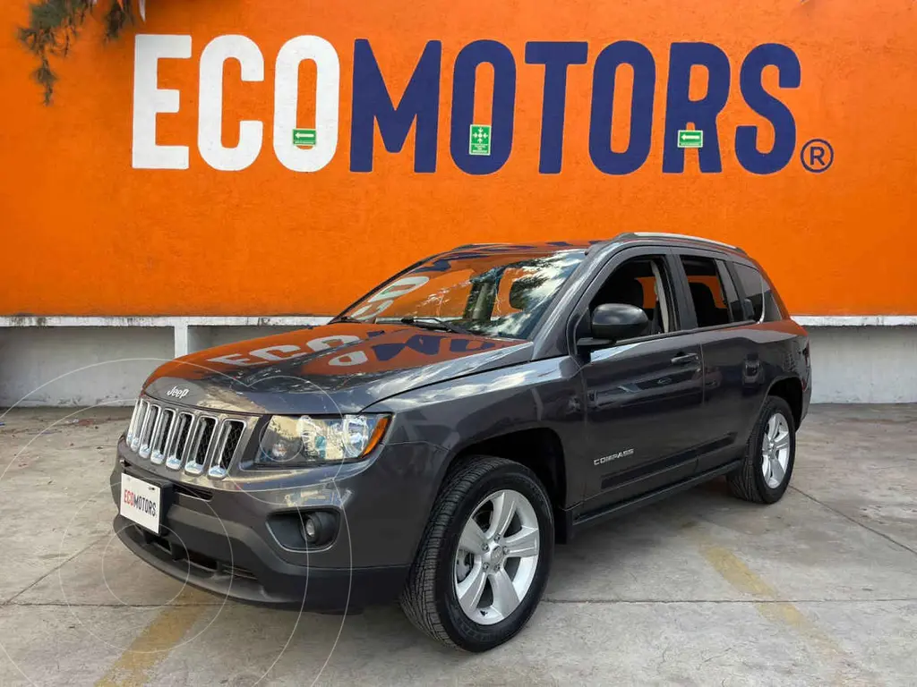 Jeep Compass 4x2 Latitude Aut usado (2016) color Blanco precio $245,000