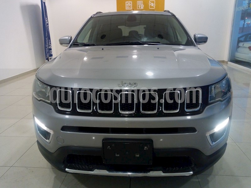 foto Jeep Compass 4x4 Limited CVT usado (2018) color Plata precio $370,000