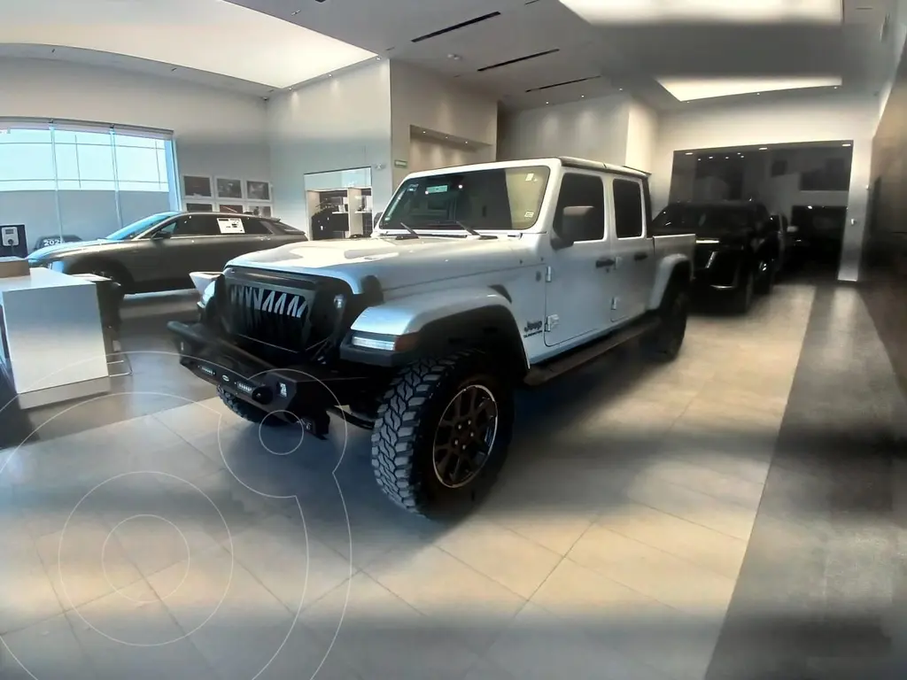 foto Jeep Gladiator Overland usado (2020) color Blanco precio $840,000