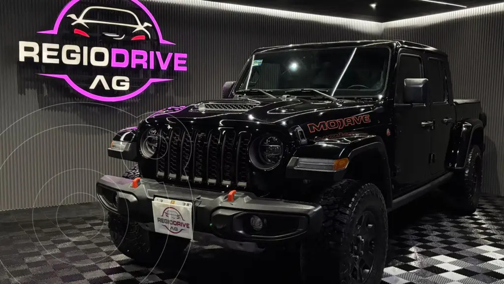 foto Jeep Gladiator Mojave financiado en mensualidades enganche $344,970 mensualidades desde $22,268