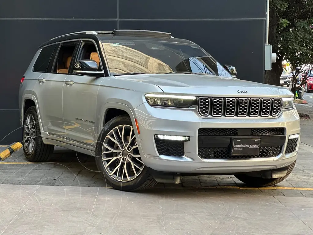 foto Jeep Grand Cherokee L Summit Reserve 4x4 usado (2023) color plateado precio $1,310,000