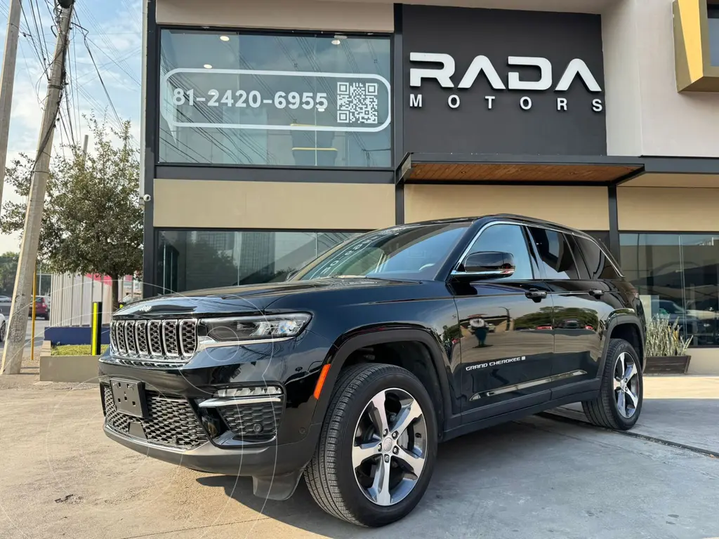 foto Jeep Grand Cherokee Limited 4x2 usado (2024) color Negro precio $950,000