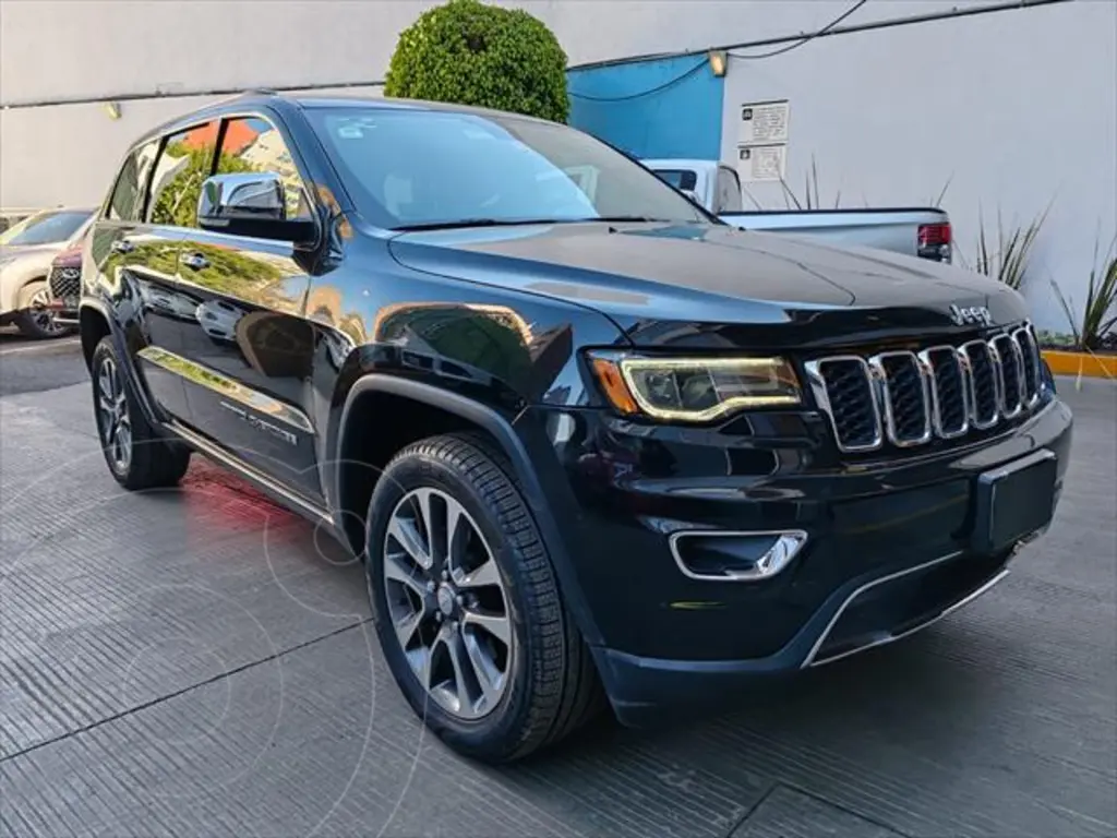 foto Jeep Grand Cherokee Limited Lujo 3.6L 4x2 usado (2018) color Negro precio $449,000