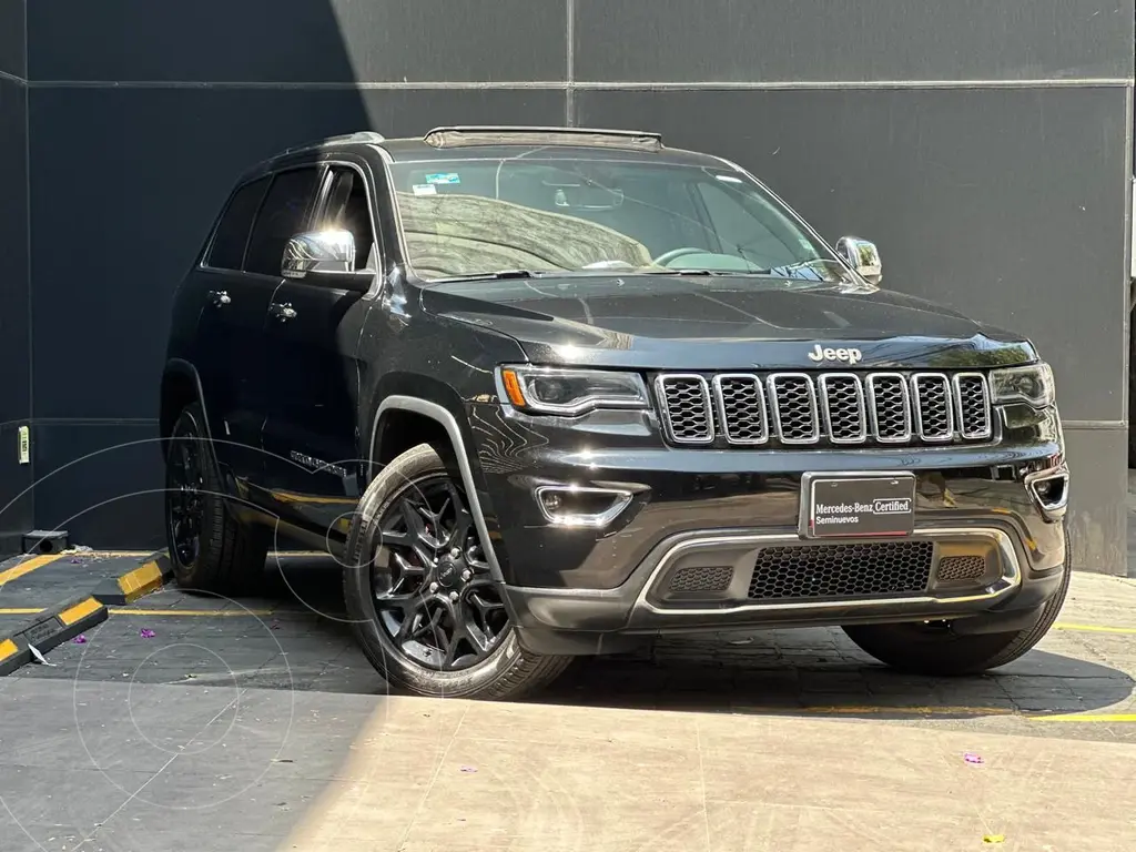 foto Jeep Grand Cherokee Limited Lujo 3.6L 4x2 usado (2019) color Negro precio $560,000