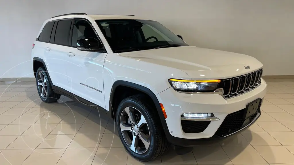 foto Jeep Grand Cherokee Limited 4x2 usado (2023) color Blanco precio $819,000