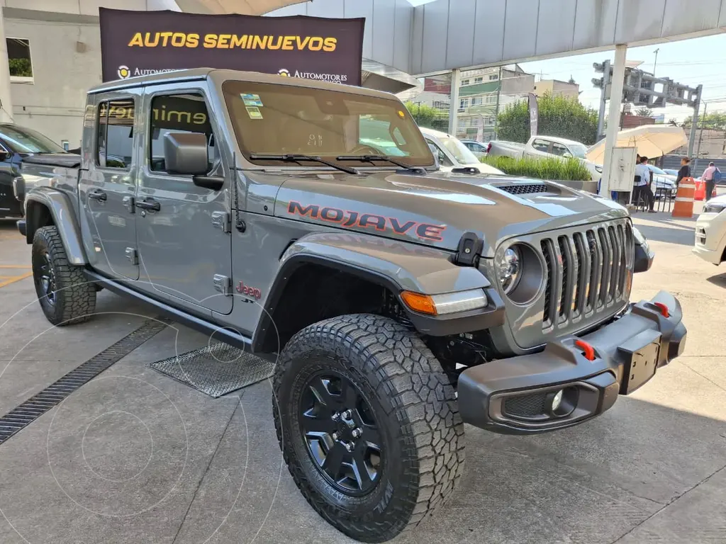 foto Jeep JT Mojave usado (2023) color Gris precio $1,060,000