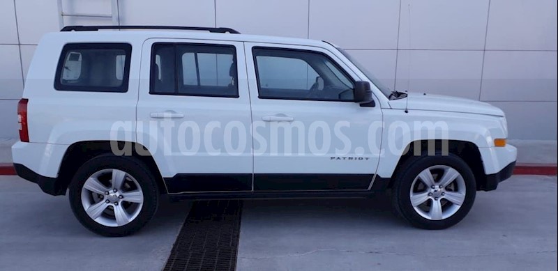foto Jeep Patriot 4x2 Sport CVT usado (2016) color Blanco precio $215,000