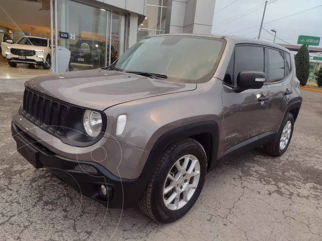 foto Jeep Renegade 4x2 Sport Aut usado (2019) color Gris precio $325,000