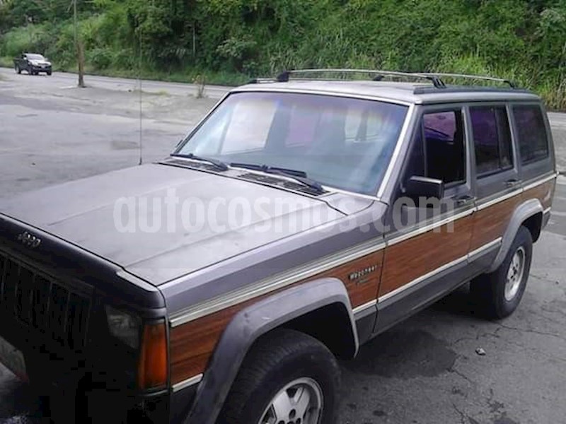 foto Jeep Wagoneer LTD. 4x4 L6 4.0i usado
