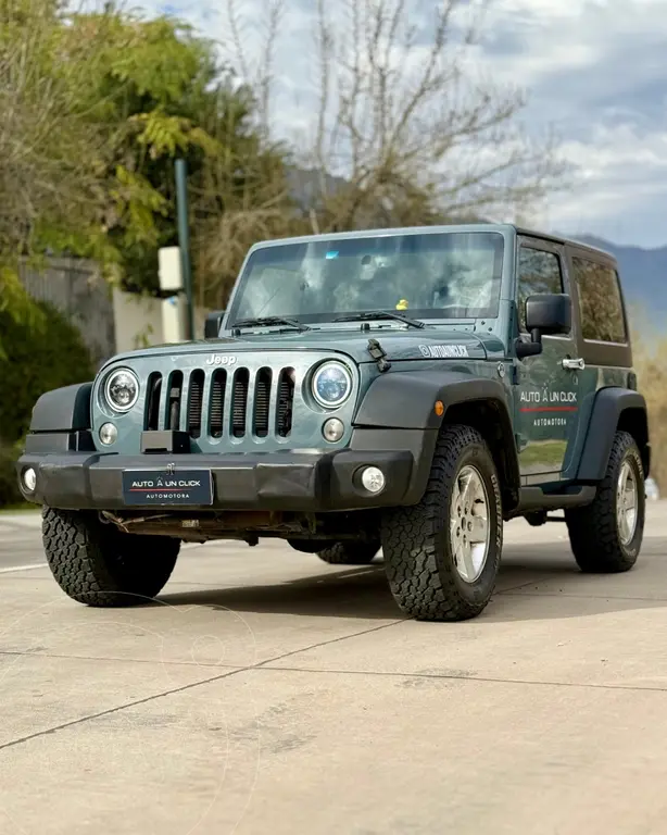 foto Jeep Wrangler Sport 3.6L 2P usado (2014) color Verde precio $19.590.000