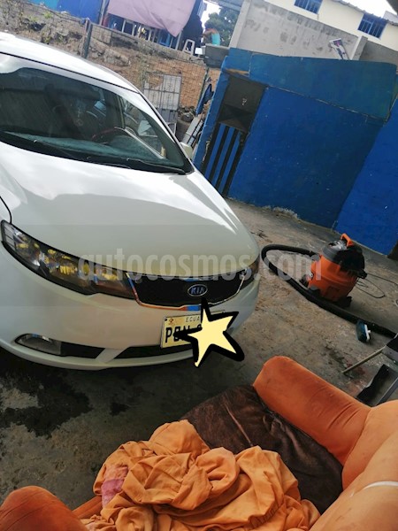 foto Kia Cerato Forte 1.6 Full usado