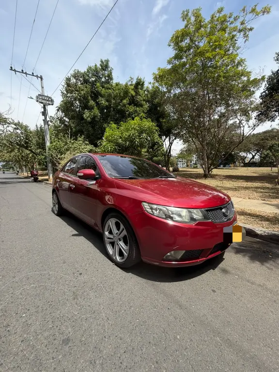 KIA Cerato Forte 2.0L Aut usado en Cali