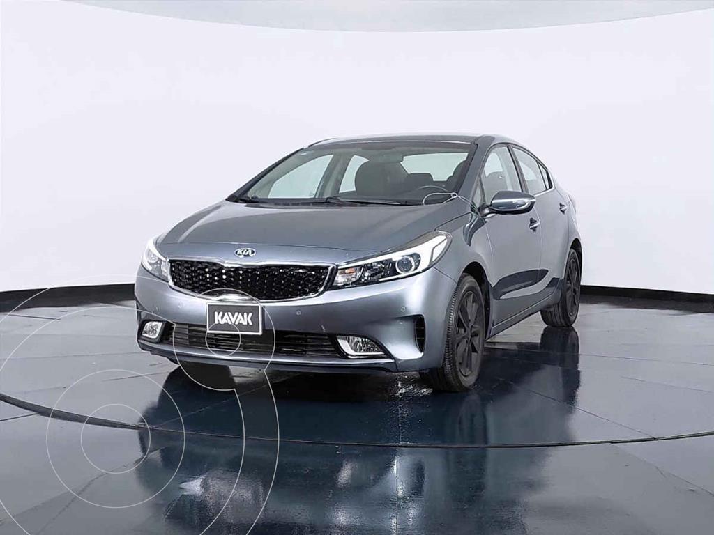 foto Kia Forte Hatchback HB EX Aut usado (2017) color Gris precio $262,999