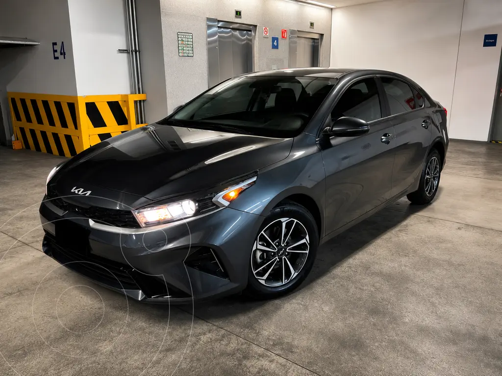 Kia Forte Sedán LX Aut 2022