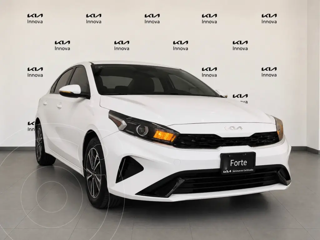Kia Forte Sedán 2.0L EX Aut 2024