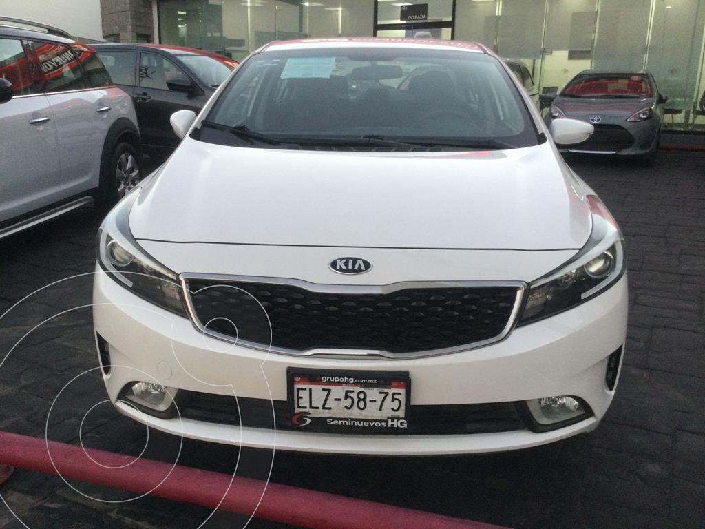 foto Kia Forte Sedán LX usado (2017) color Blanco precio $229,000