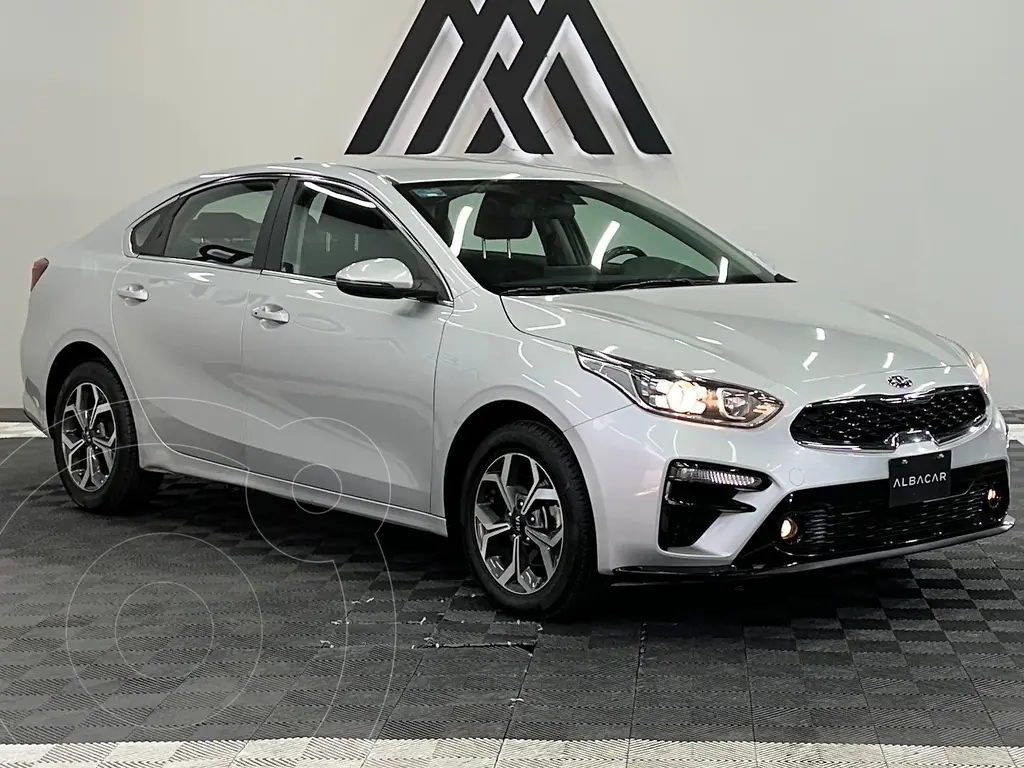 Kia Forte Sedán HB EX 2021
