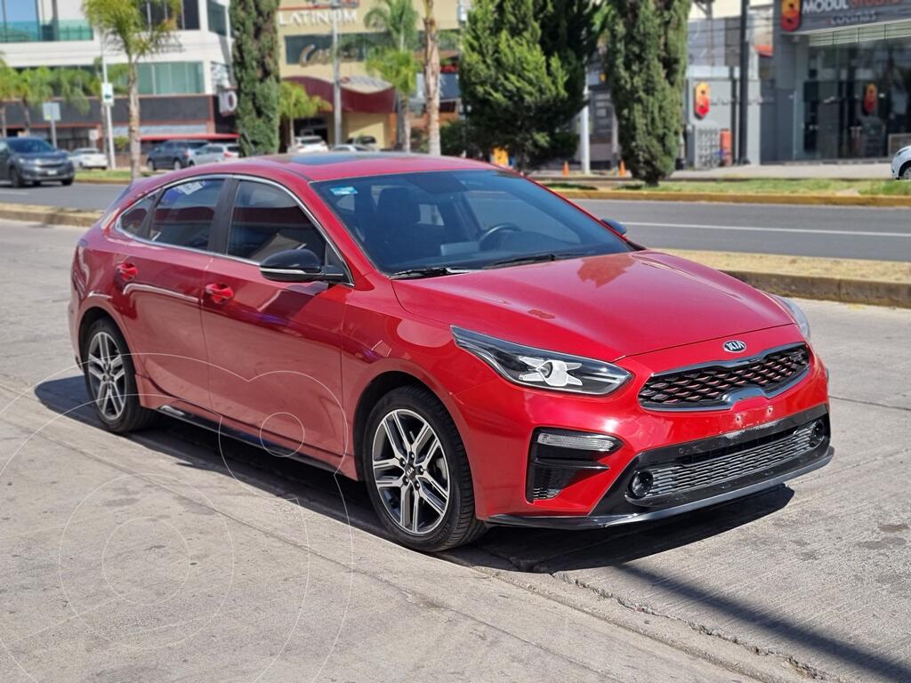 foto Kia Forte Sedán 1.6L GT Aut usado (2019) color Rojo precio $379,000