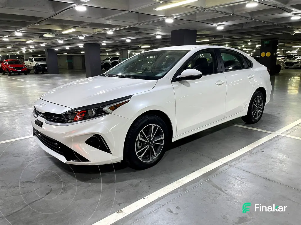 Kia Forte Sedán 2.0L LX 2022