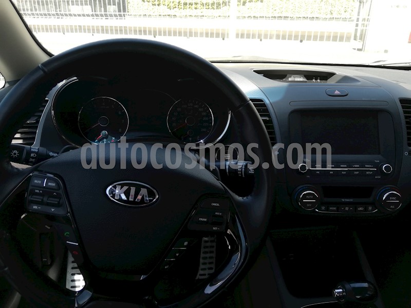 foto Kia Forte SX Aut usado
