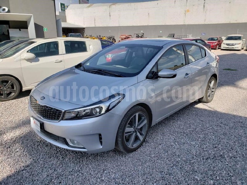 foto Kia Forte SX Aut usado