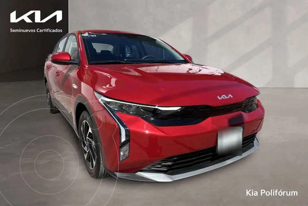 foto Kia K3 EX Aut usado (2026) color Rojo precio $365,000
