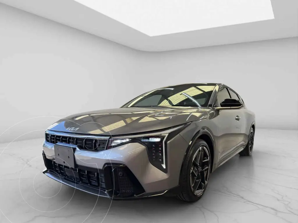 Kia K4 Sedán GT Line Turbo Aut 2026